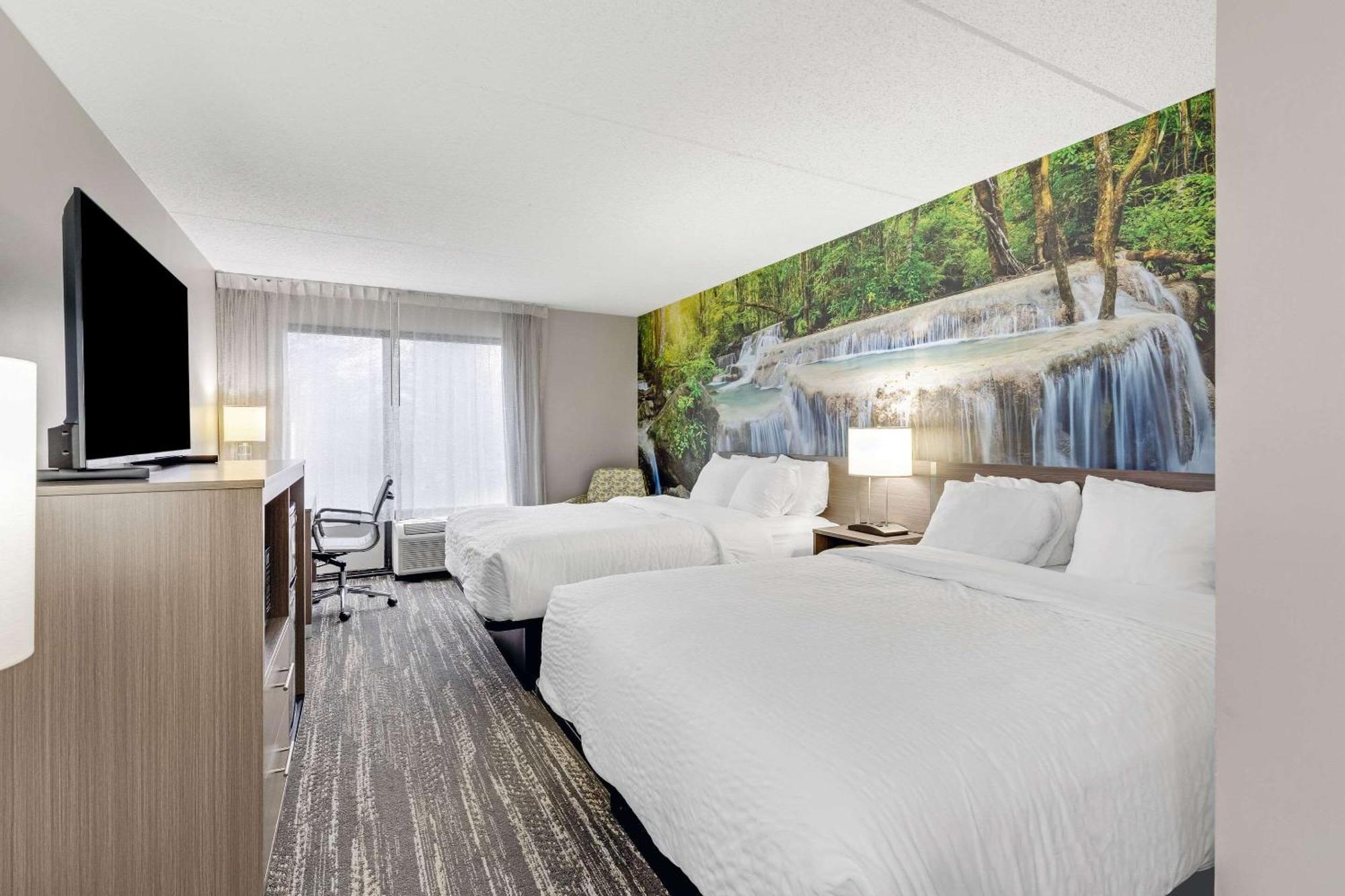 Clarion Pointe Near Erie Casino Hotel Kearsarge Buitenkant foto