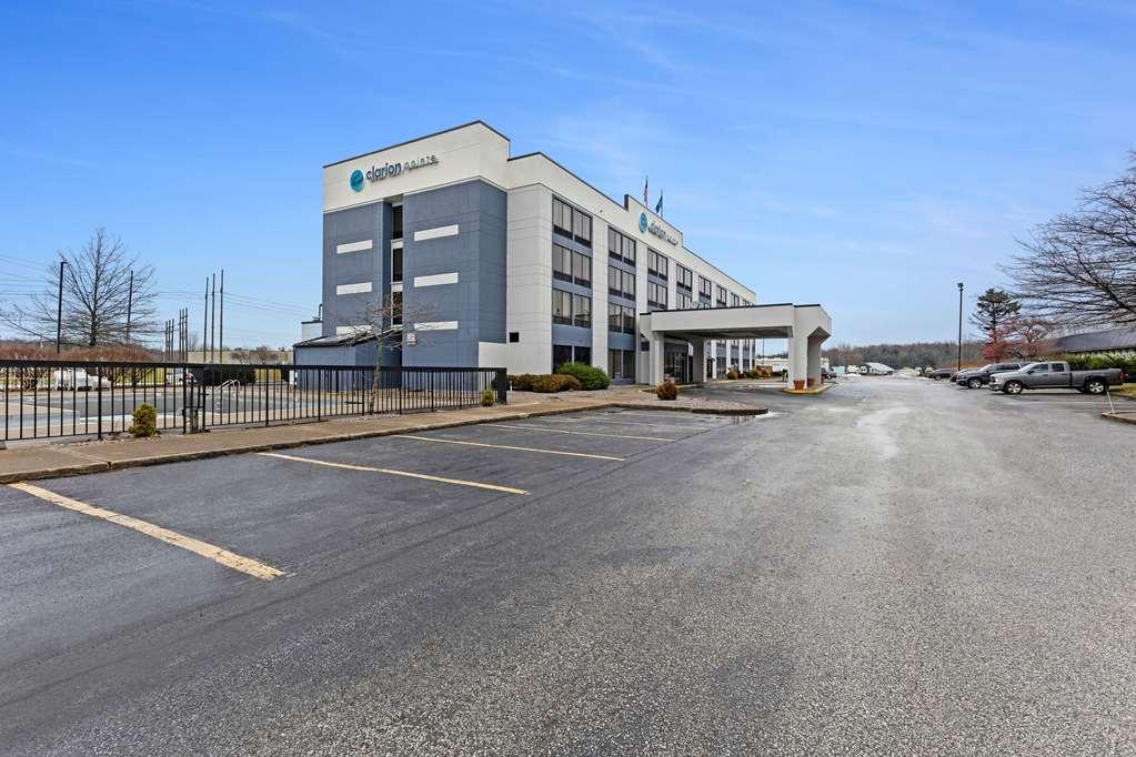 Clarion Pointe Near Erie Casino Hotel Kearsarge Buitenkant foto